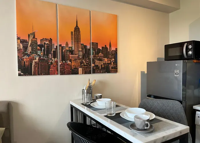 Bed & Breakfast Arastar Escape - Relax And Unwind- Netflix - Fast Wifi - Pool Access *