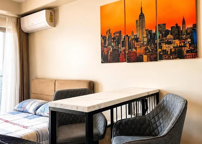 Arastar Escape - Relax And Unwind- Netflix - Fast Wifi - Pool Access Bed & Breakfast Suba Basbas